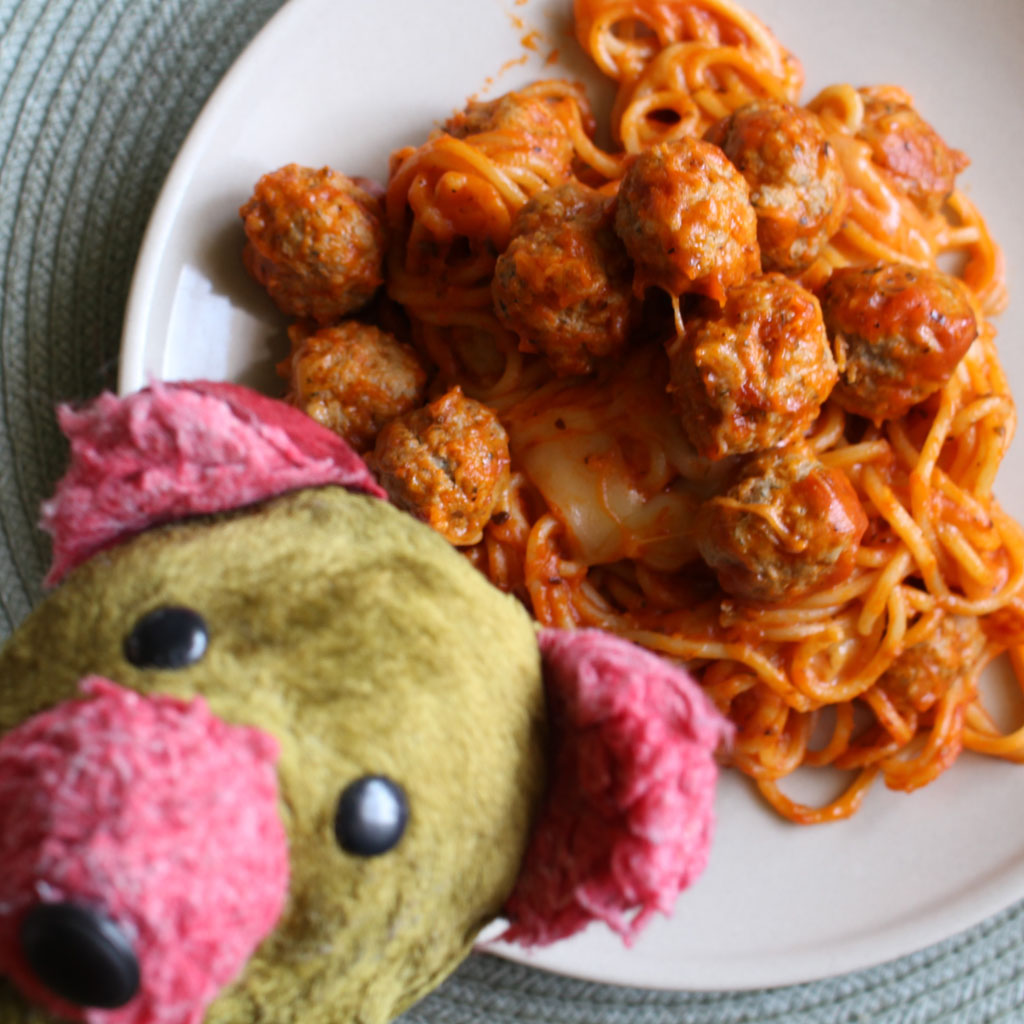  Spaghetti with meatballs